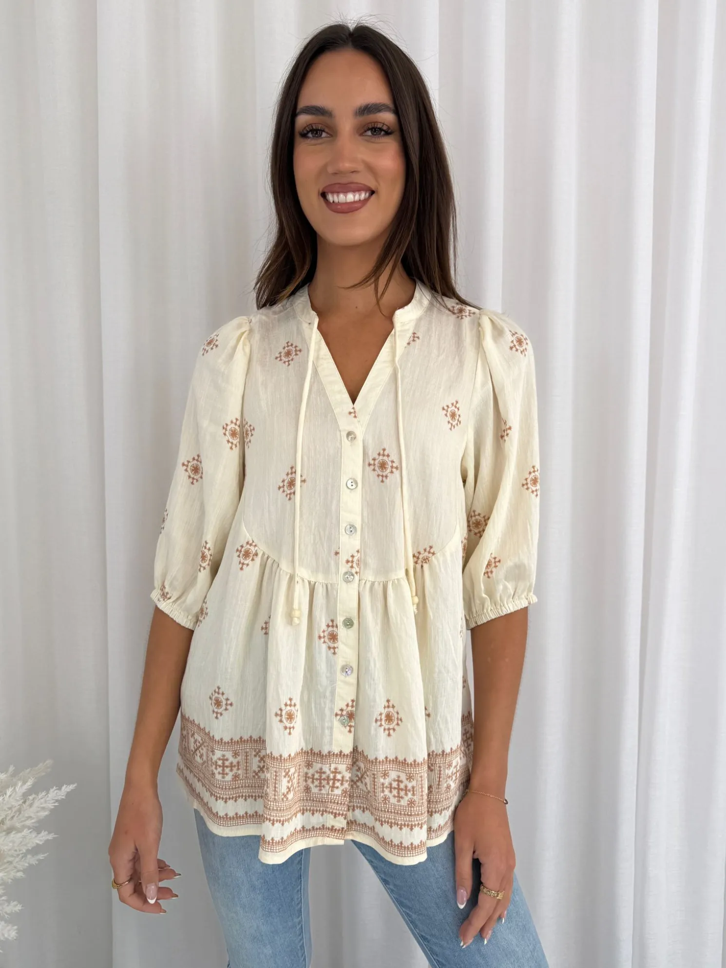 Perilla Blouse - Beige Print